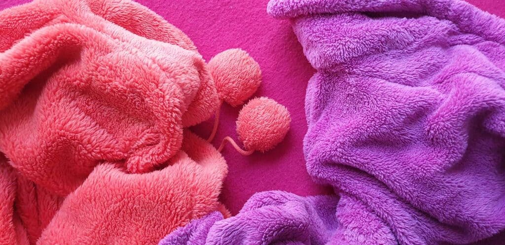 What is Fleece? Fabric Properties, Uses and Care Tips